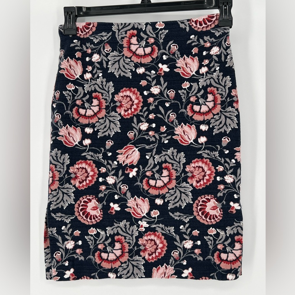 LOFT OUTLET NAVY BLU BURGUNDY‎ & WHITE FLORAL PENCIL SKIRT